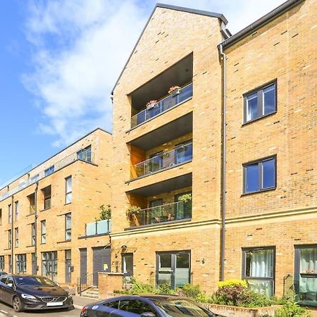 Idyllic Thames Riverside Apartment With Free Parking 아일워스 외부 사진